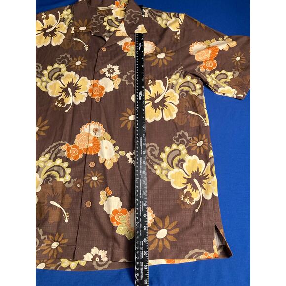 Tommy Bahama Mens 100% Silk Hawaiian Style Shirt Size L Dark Brown Floral - Picture 4 of 13